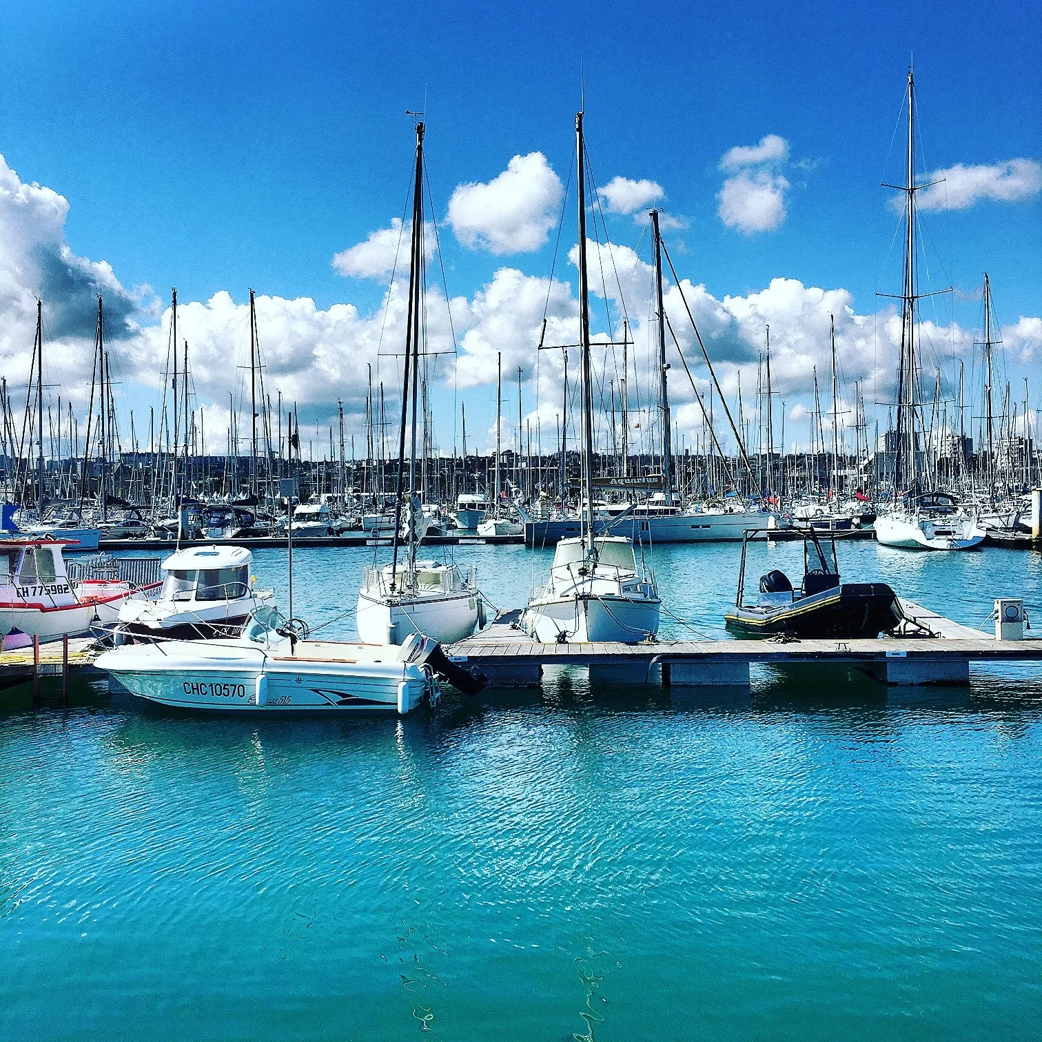 INS Yacht Surveyor -